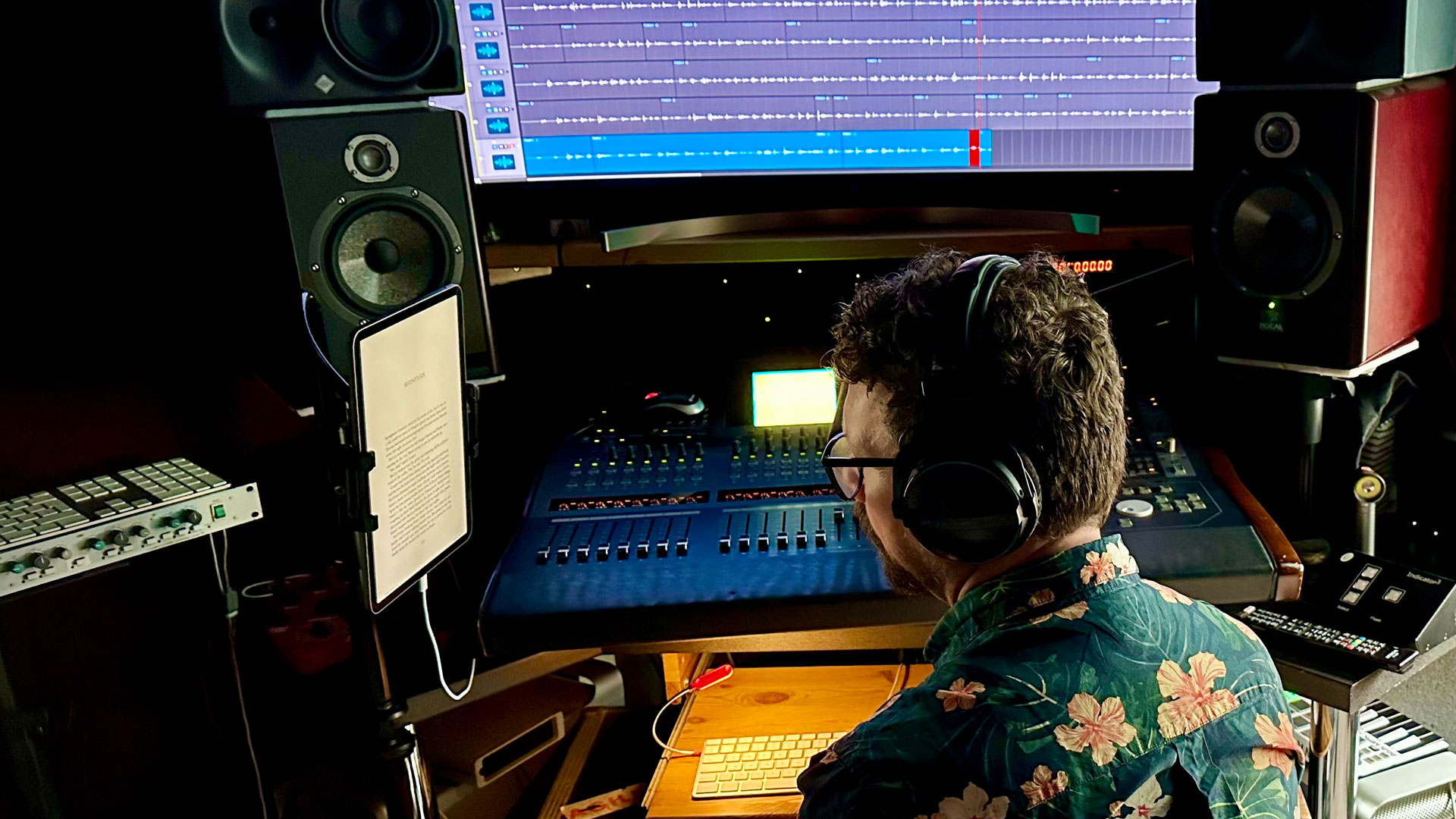 ste ve-at-the-desk